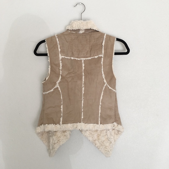 Guess Los Angeles Faux Fur Suede Winter Vest - Picture 8 of 8
